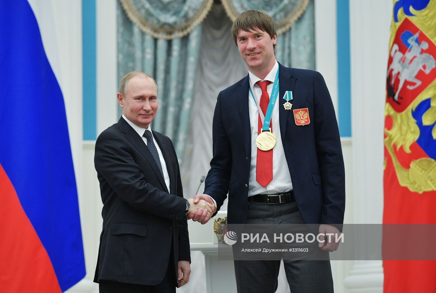 Президент РФ В. Путин вручил госнаграды призерам и победителям XXIII зимних Олимпийских игр
