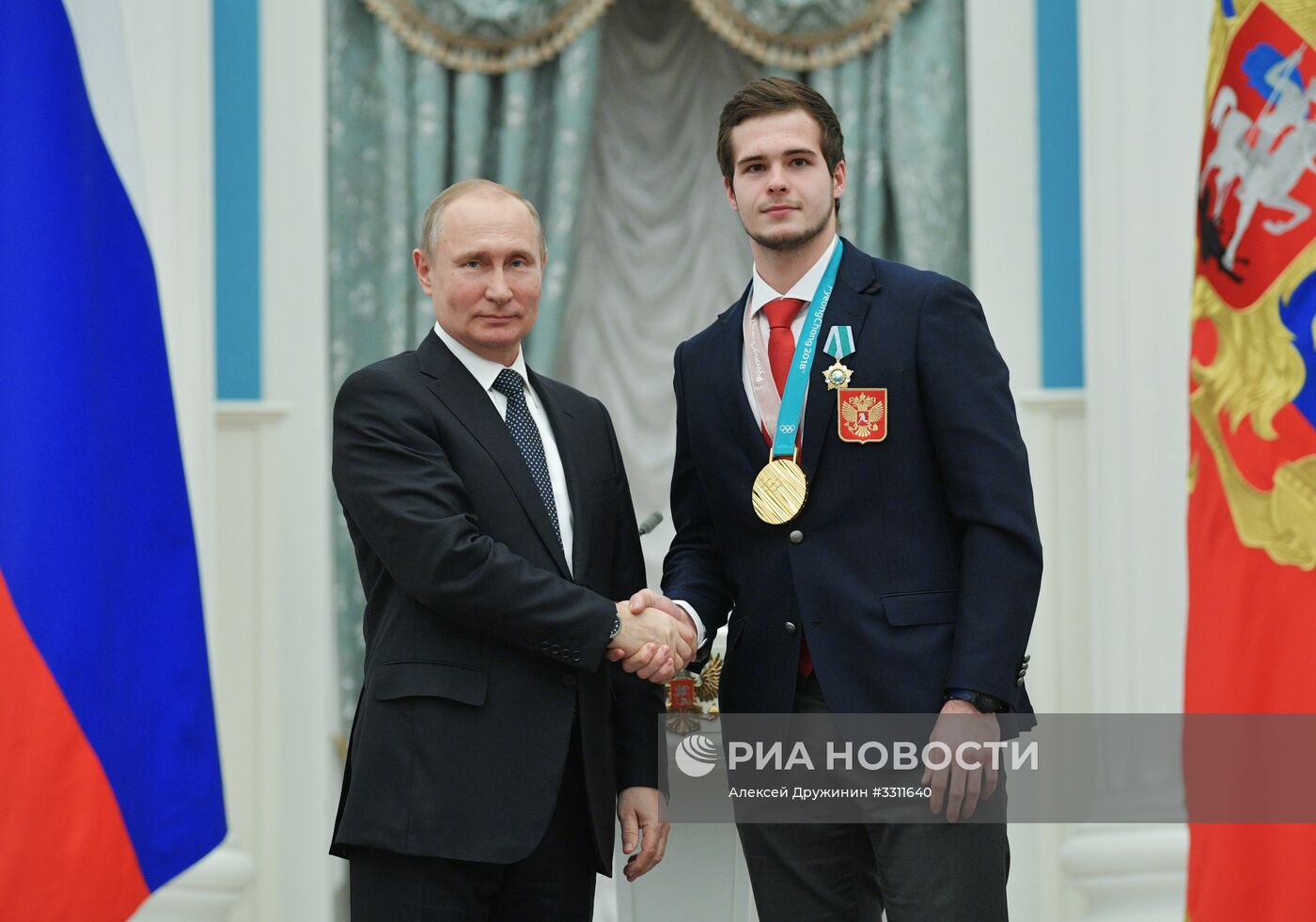 Президент РФ В. Путин вручил госнаграды призерам и победителям XXIII зимних Олимпийских игр