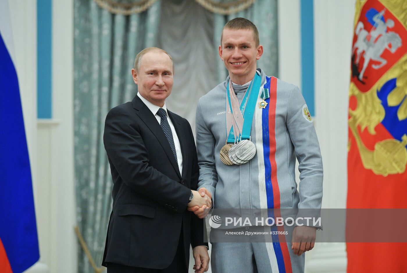 Президент РФ В. Путин вручил госнаграды призерам и победителям XXIII зимних Олимпийских игр