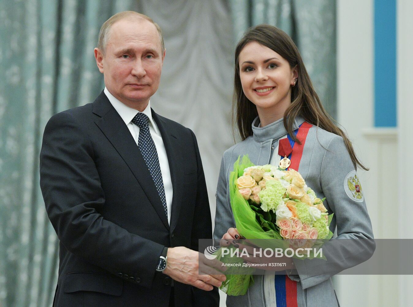 Президент РФ В. Путин вручил госнаграды призерам и победителям XXIII зимних Олимпийских игр