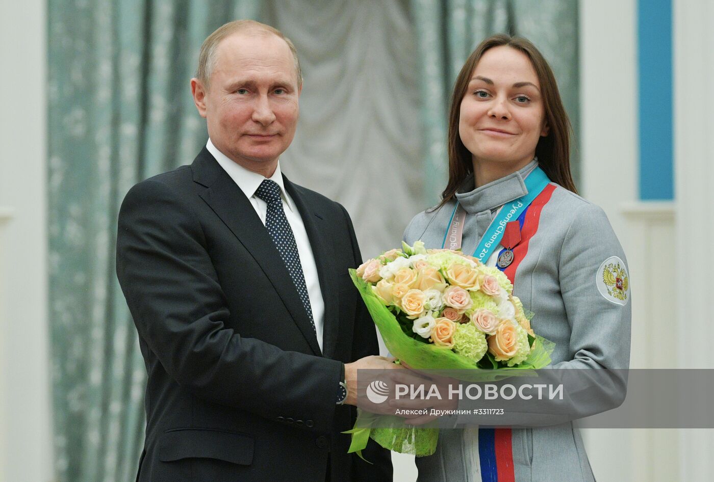 Президент РФ В. Путин вручил госнаграды призерам и победителям XXIII зимних Олимпийских игр