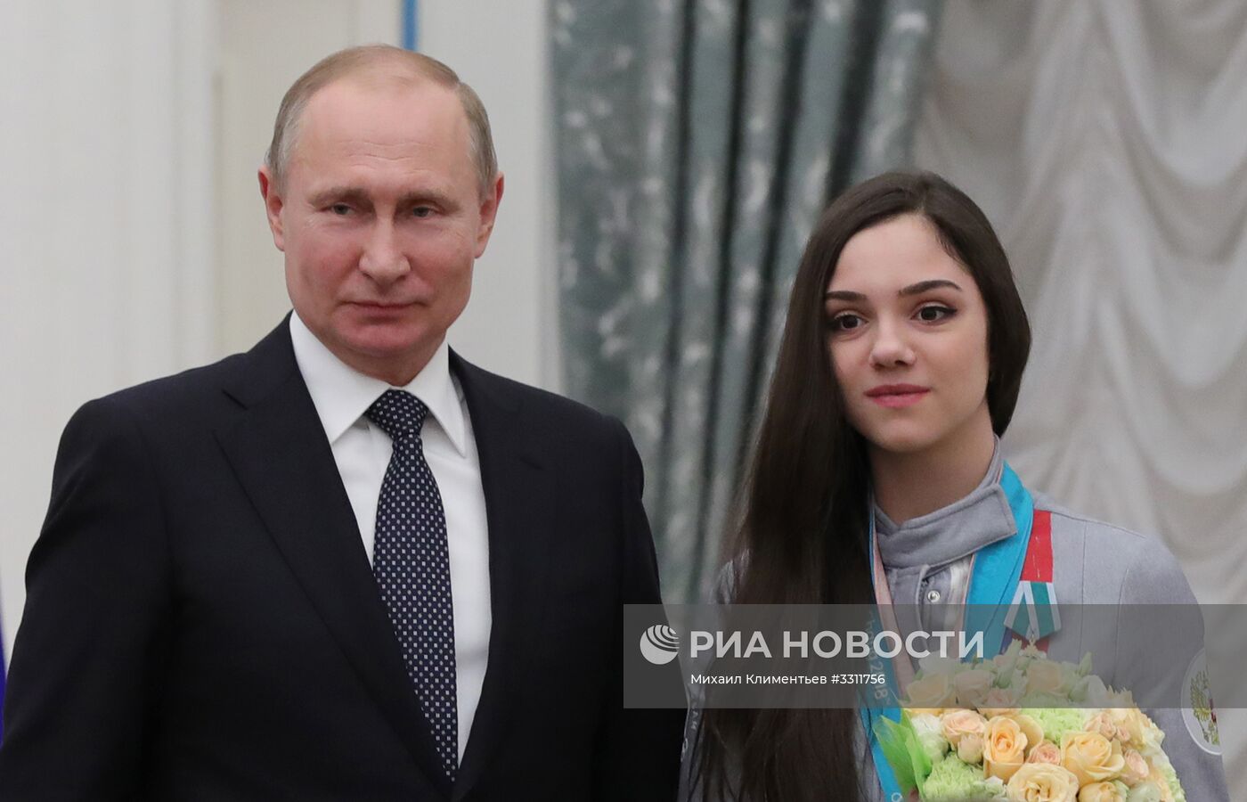 Президент РФ В. Путин вручил госнаграды призерам и победителям XXIII зимних Олимпийских игр