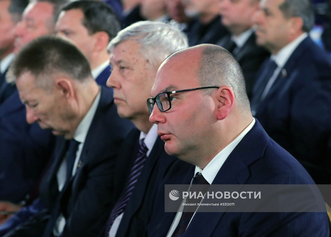 Ежегодное послание президента РФ В. Путина Федеральному Собранию