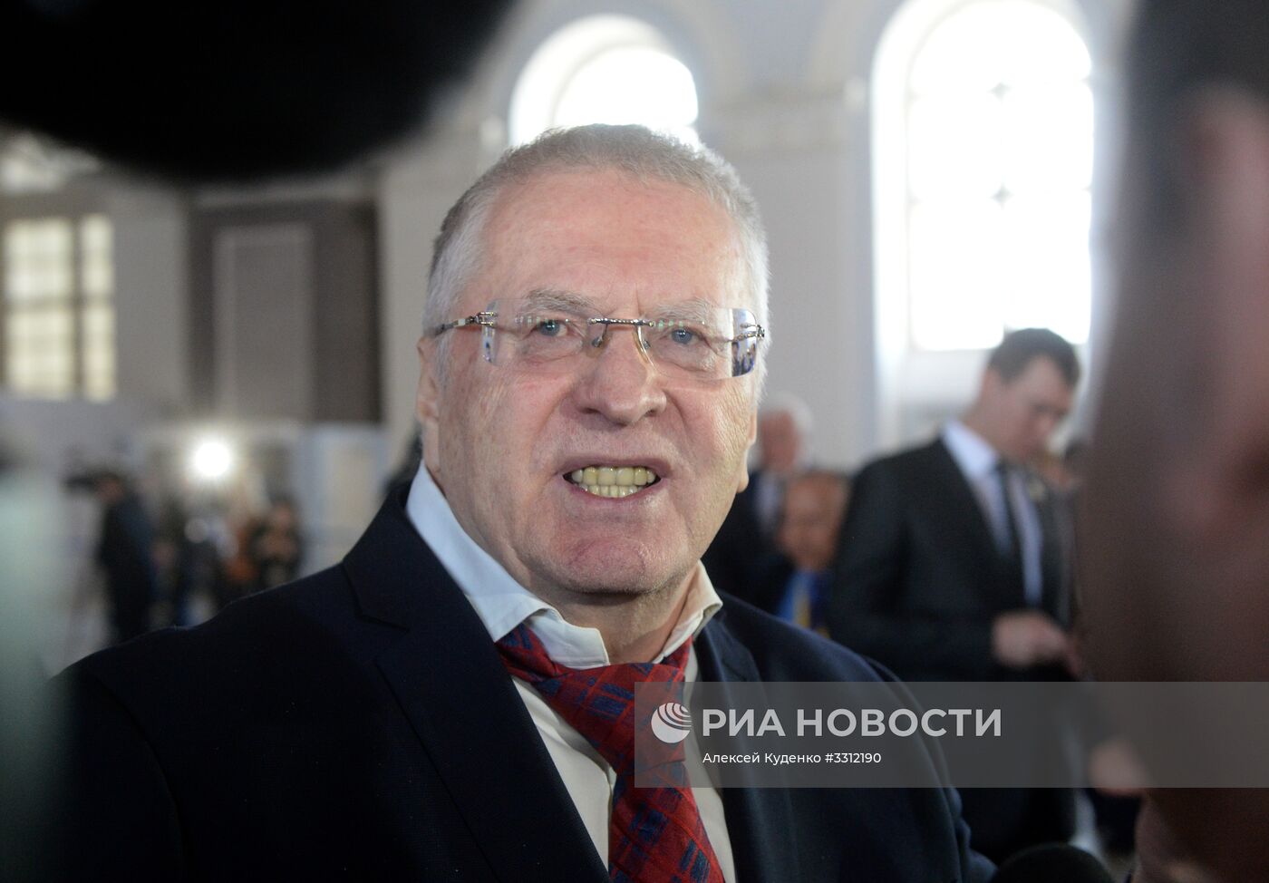 Ежегодное послание президента РФ В. Путина Федеральному Собранию