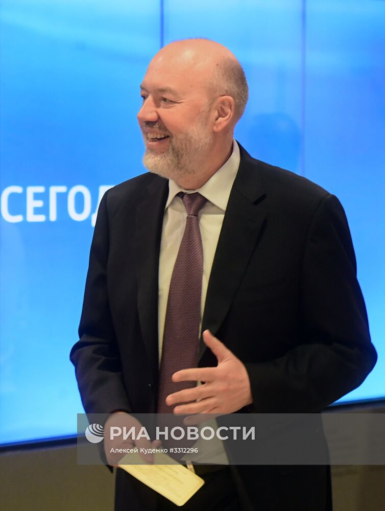 Ежегодное послание президента РФ В. Путина Федеральному Собранию