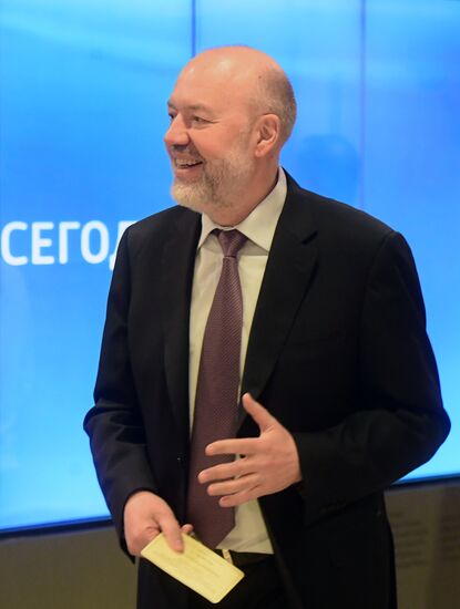 Ежегодное послание президента РФ В. Путина Федеральному Собранию