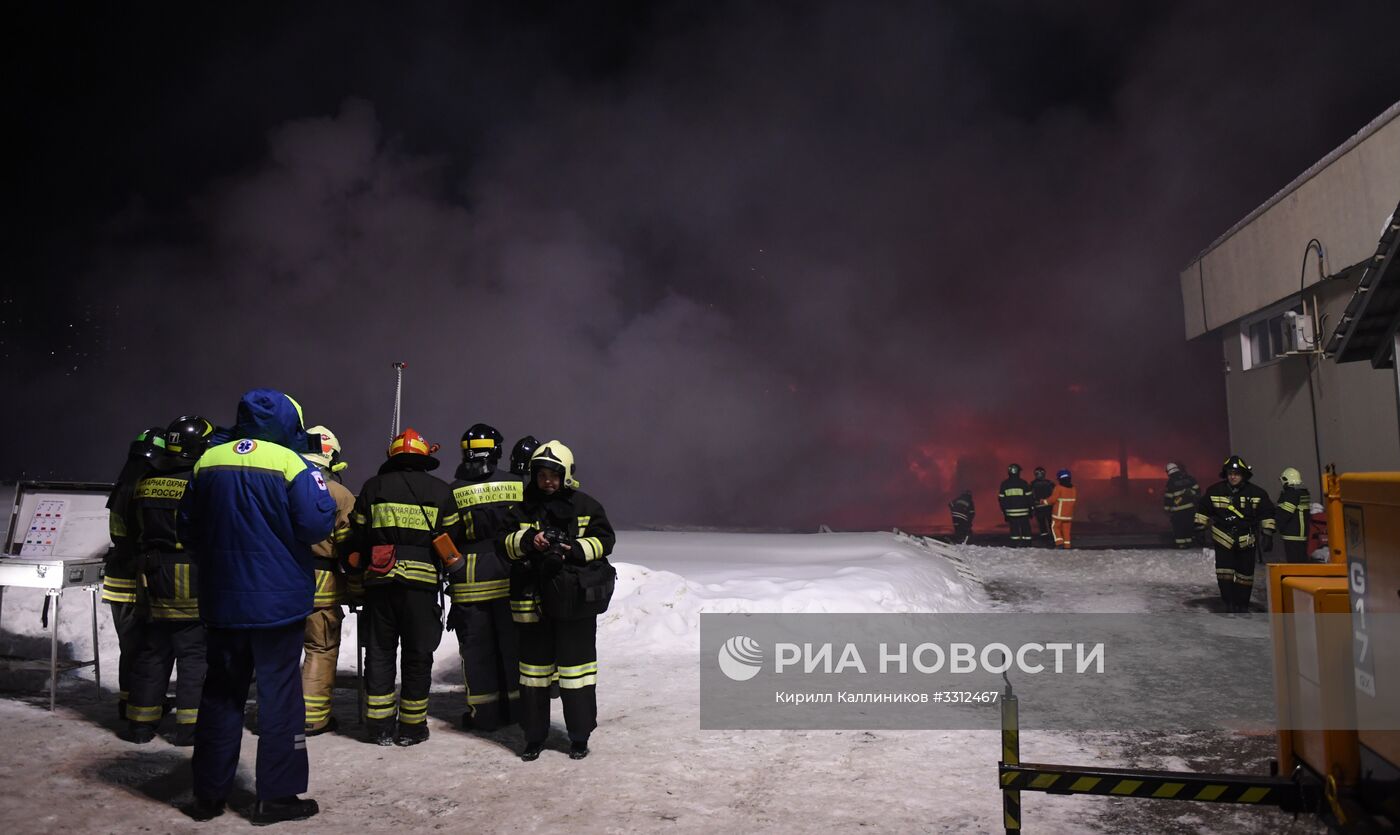 Пожар на прогулочном теплоходе в Москве