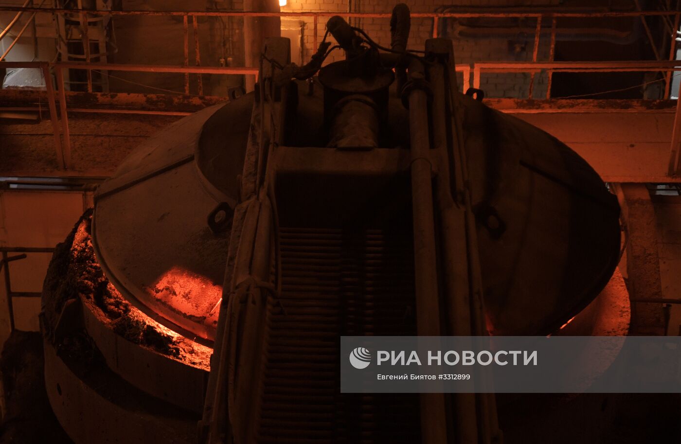 Выксунский металлургический завод