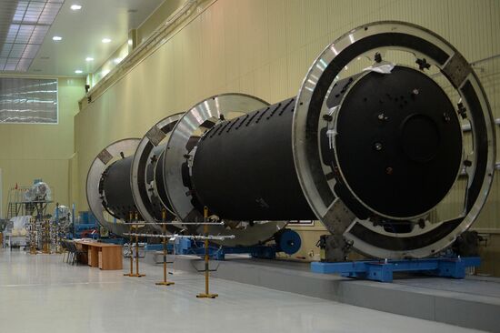 Вице-премьер РФ Д. Рогозин посетил производственное объединение "Полет" в Омске