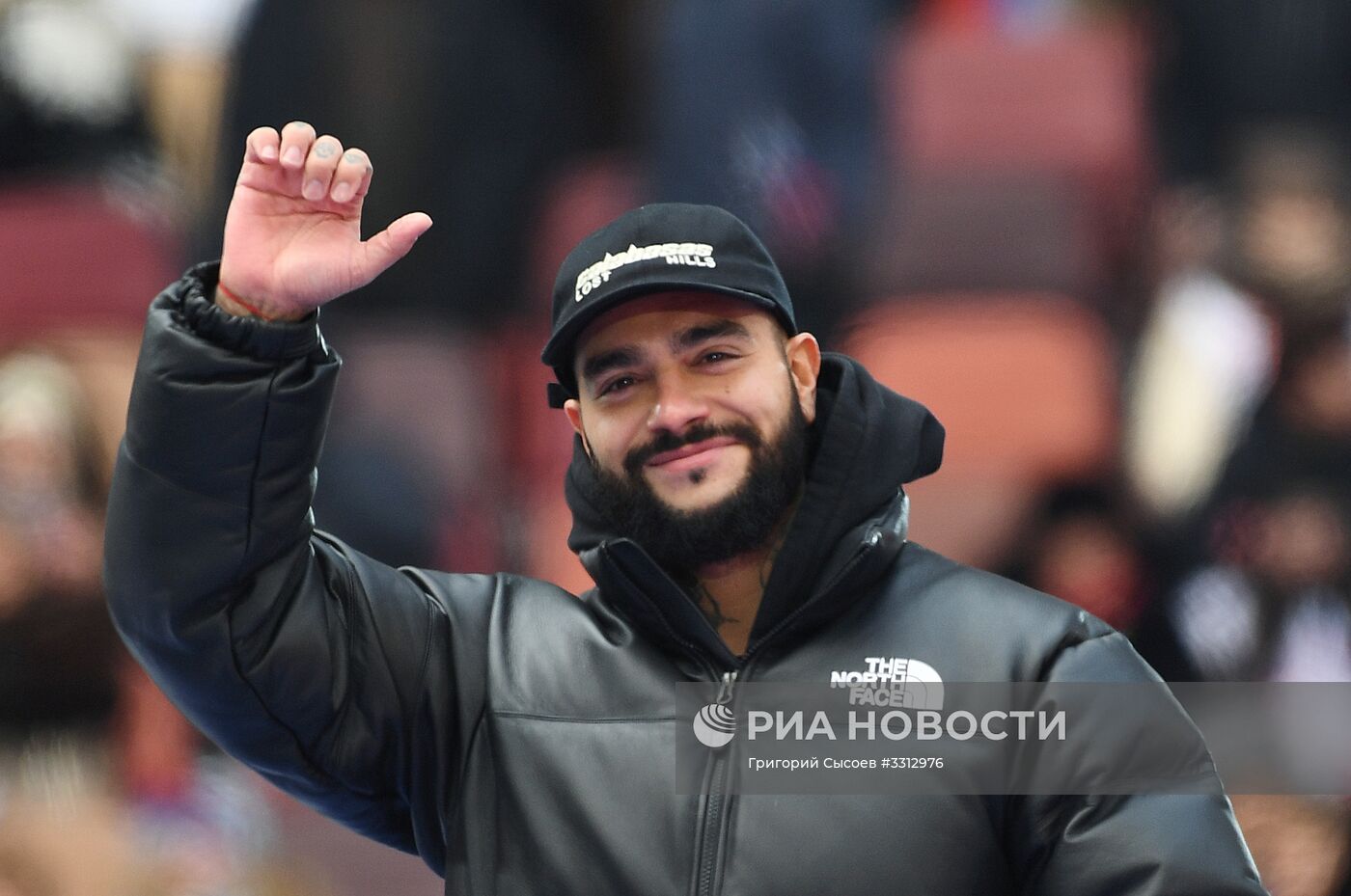 Митинг в поддержку кандидата в президенты РФ В. Путина
