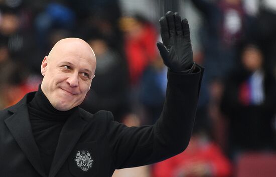 Митинг в поддержку кандидата в президенты РФ В. Путина