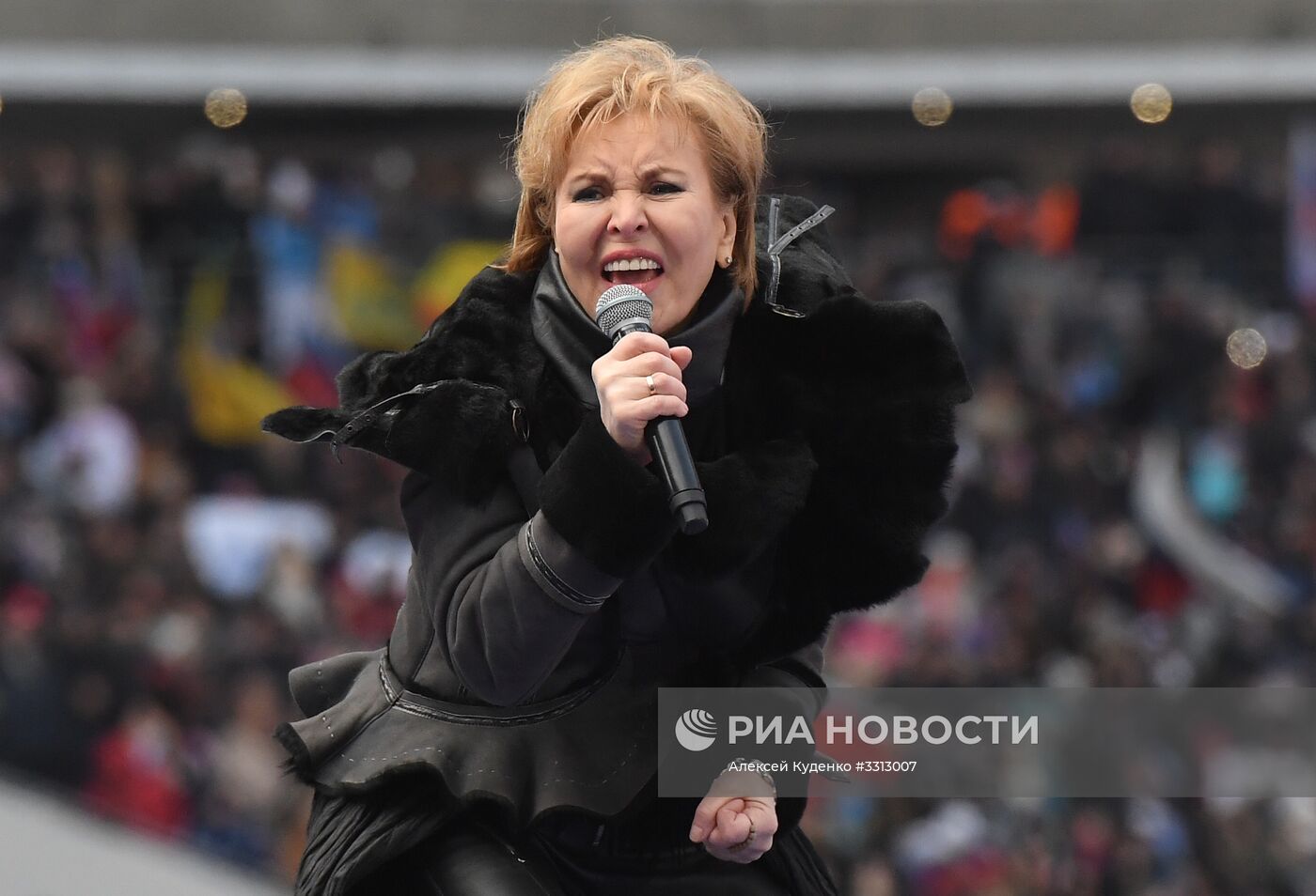 Митинг в поддержку кандидата в президенты РФ В. Путина