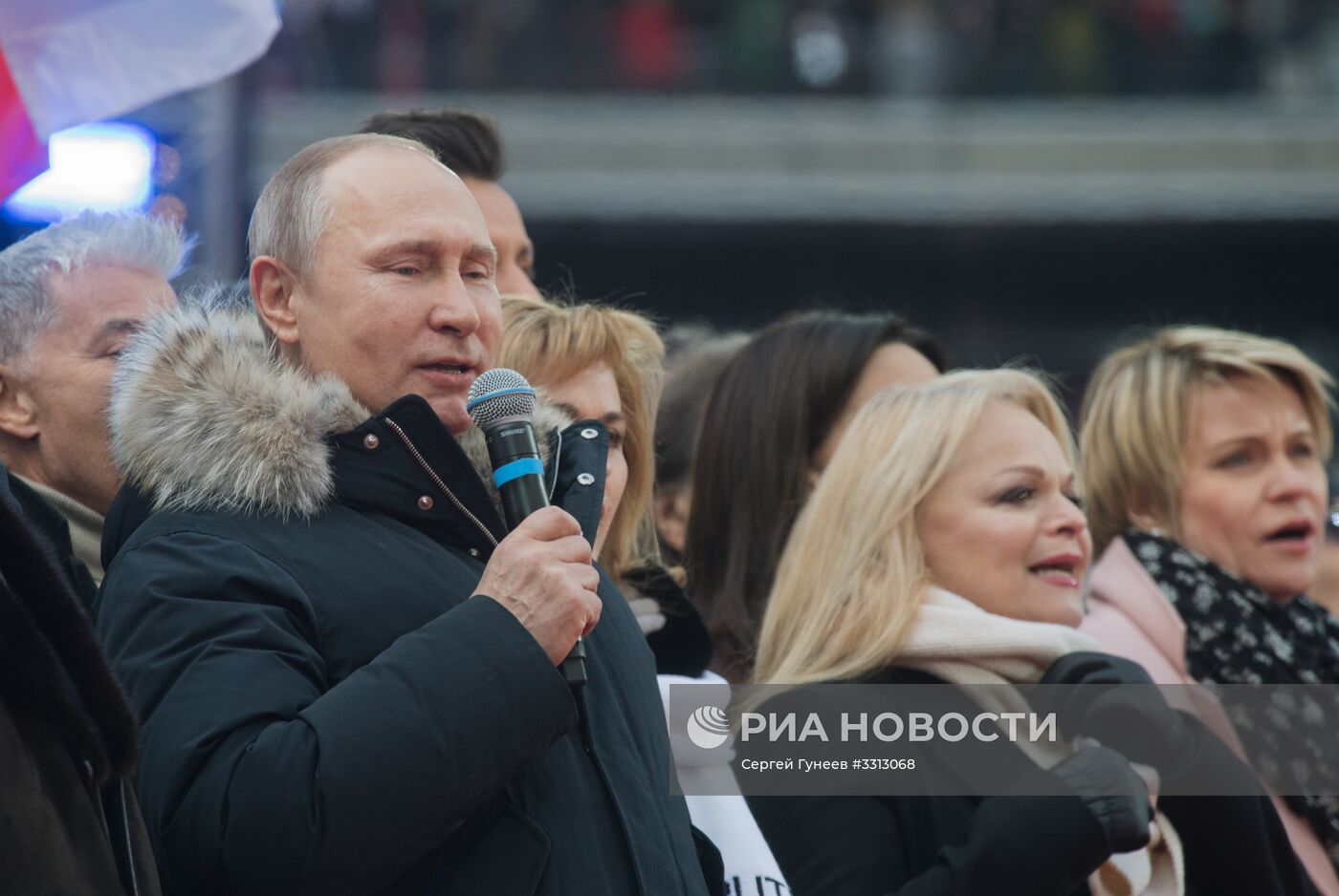 Митинг в поддержку кандидата в президенты РФ В. Путина