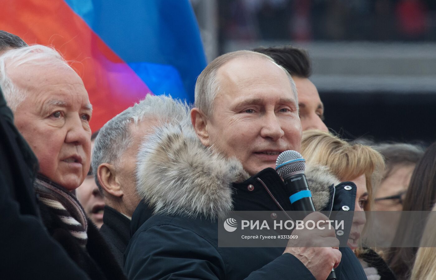 Митинг в поддержку кандидата в президенты РФ В. Путина