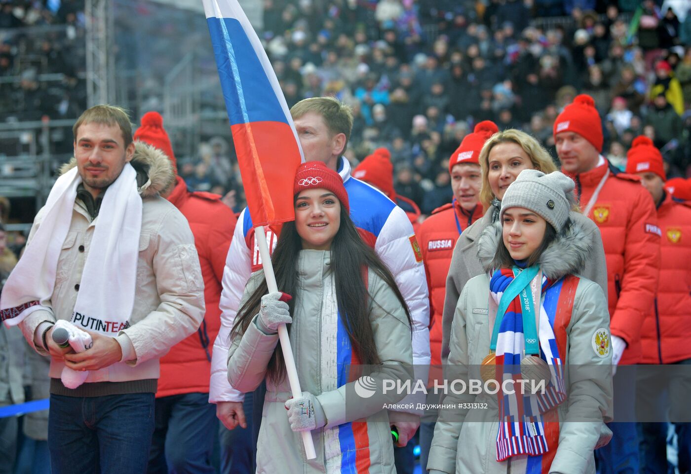 Митинг в поддержку кандидата в президенты РФ В. Путина