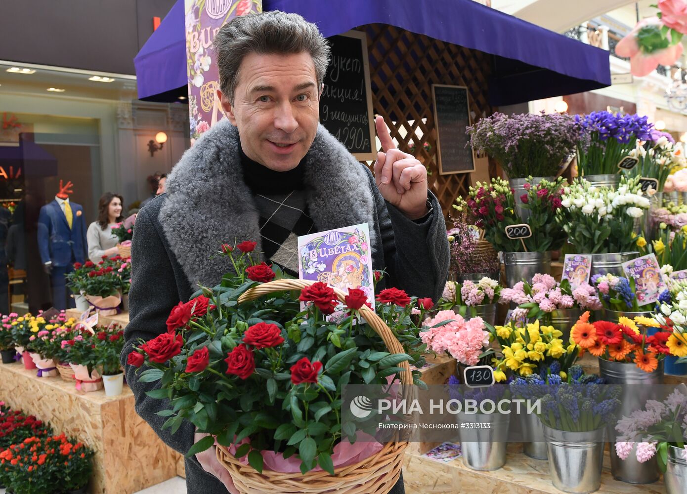 Весенний цветочный базар в Петровском Пассаже