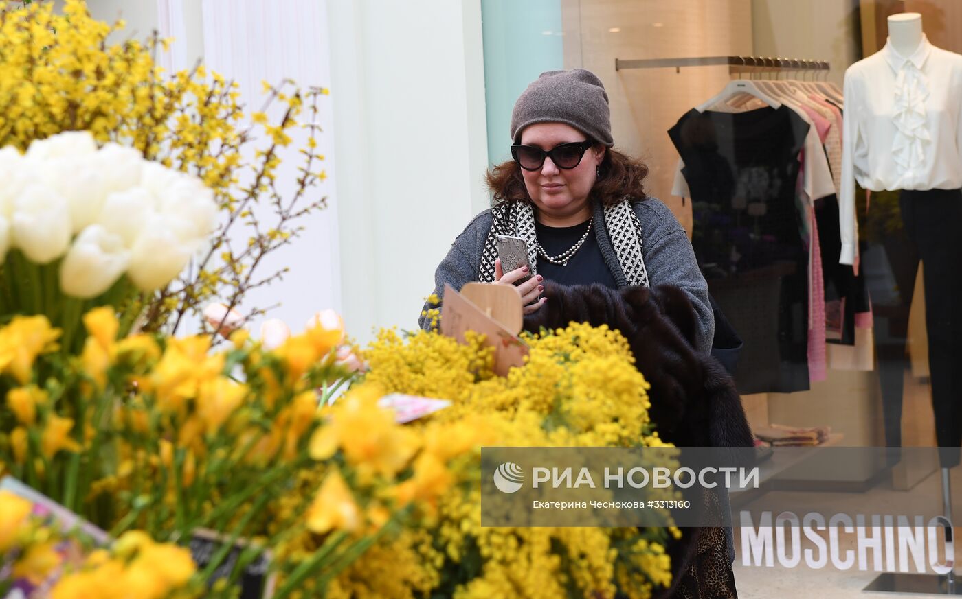 Весенний цветочный базар в Петровском Пассаже