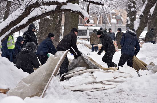 Демонтаж палаточного городка у Верховной рады в Киеве