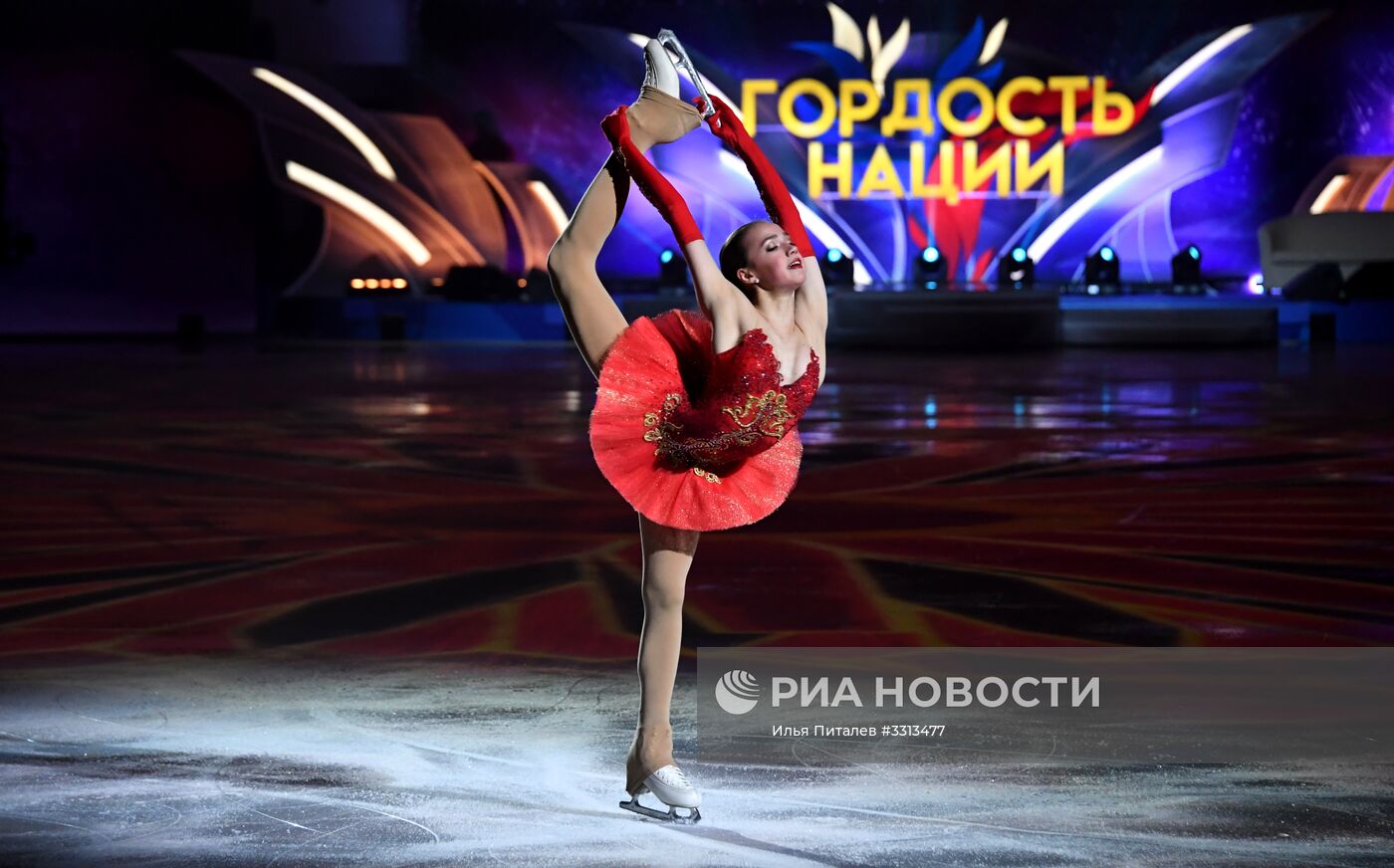 Шоу фигуристов "Праздник олимпийцев. Чемпионы - Москве"
