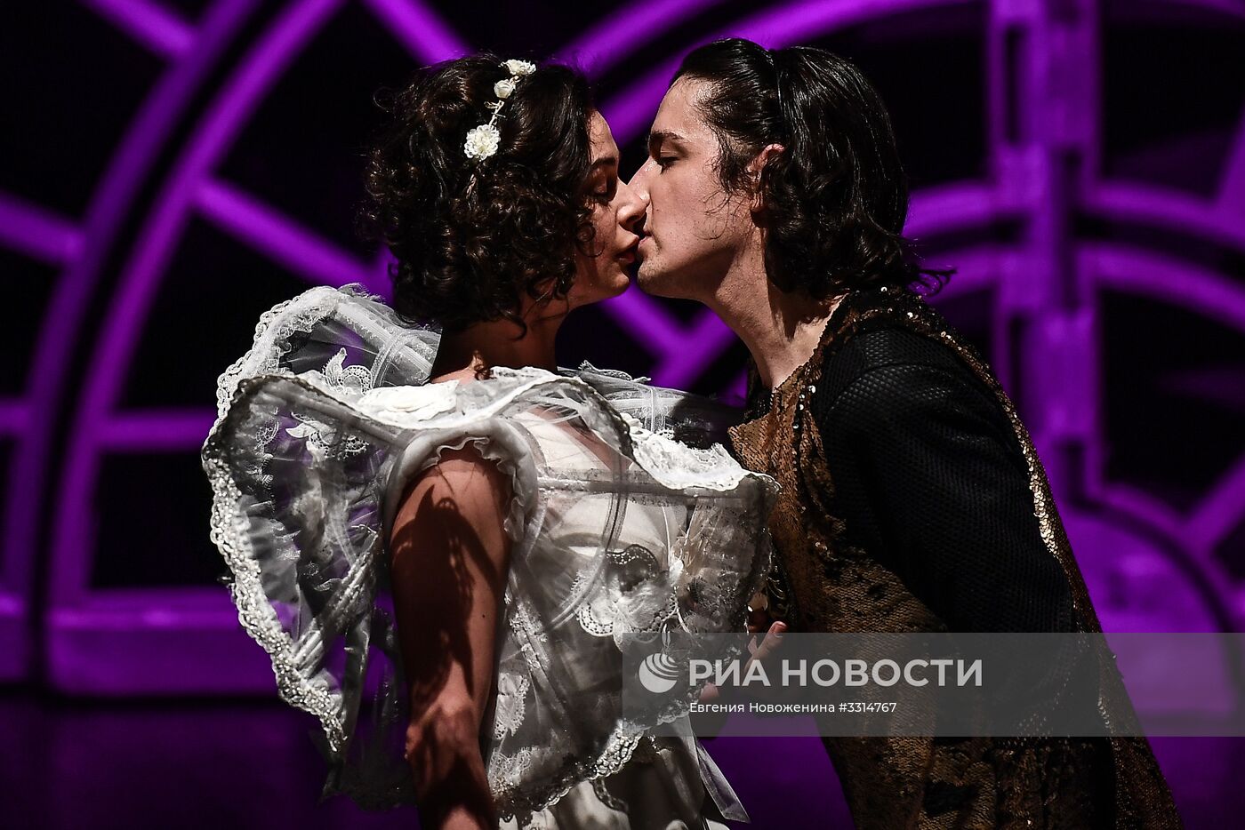 Показ спектакля "Ромео и Джульетта"