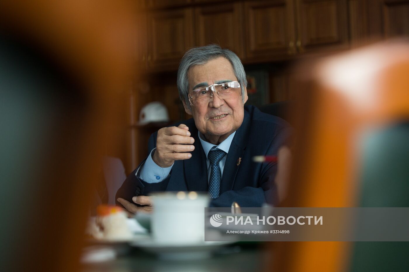 Губернатор Кемеровской области А.Тулеев