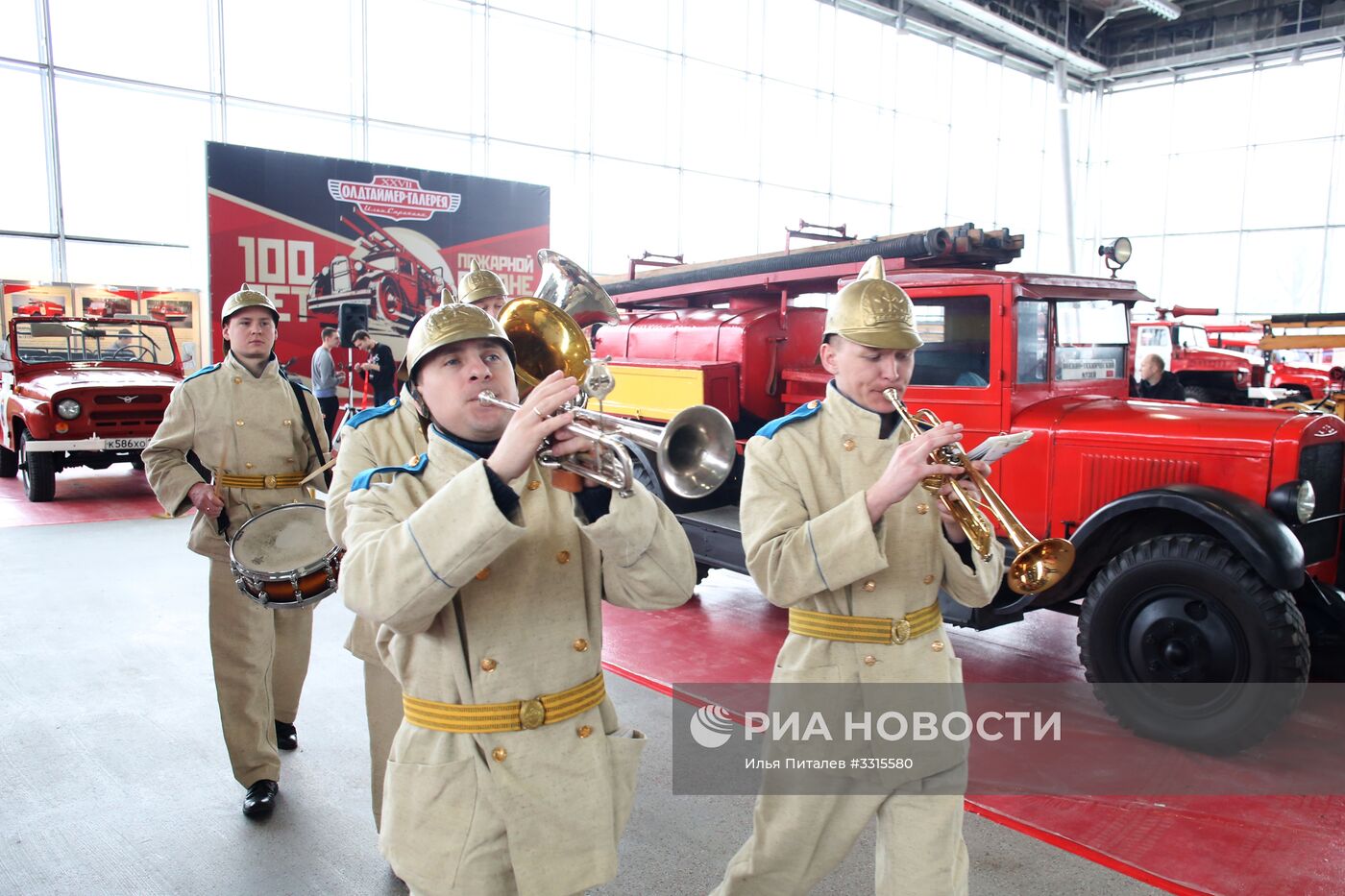 27-я выставка старинных автомобилей "Олдтаймер-Галерея"