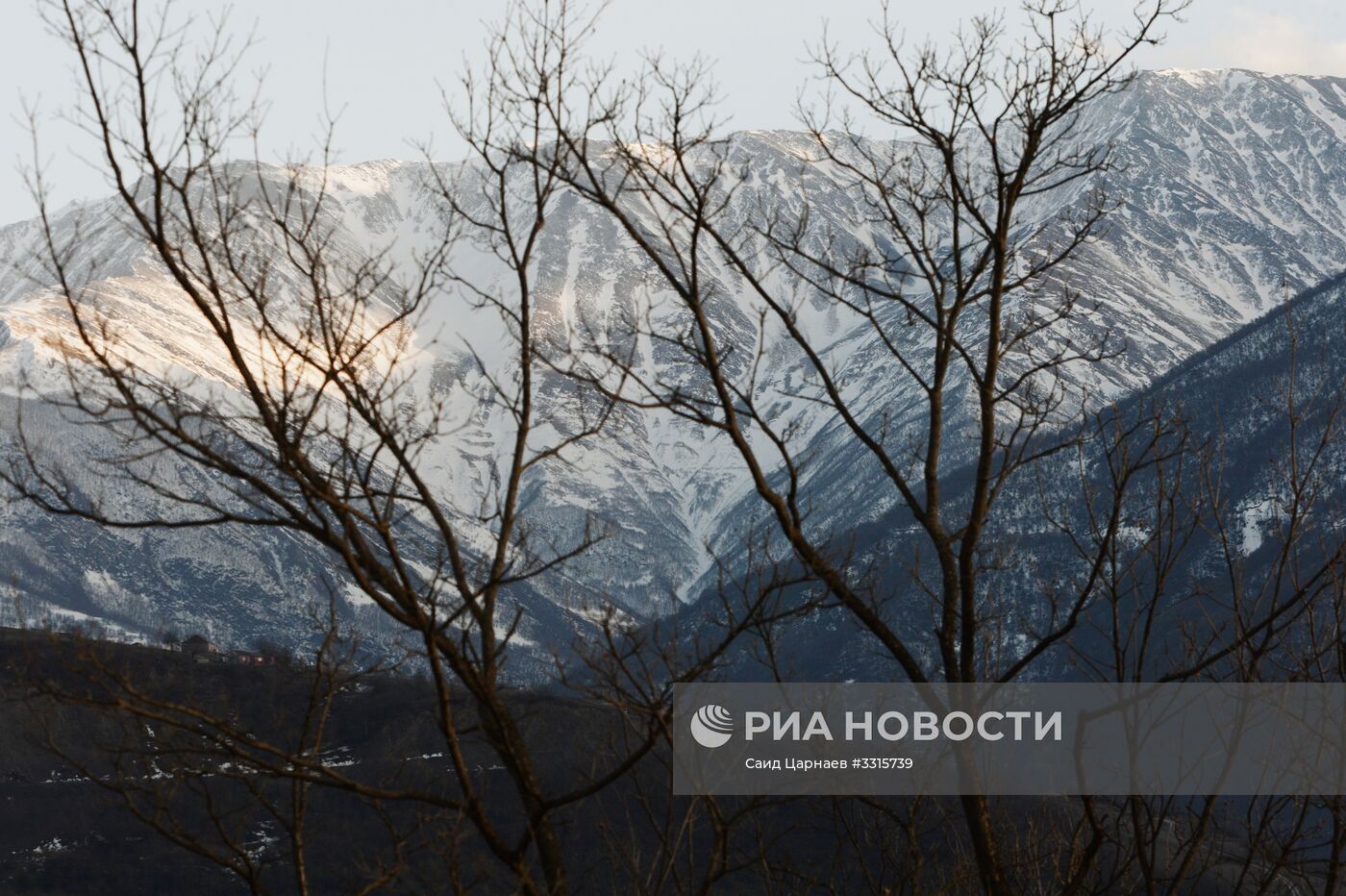 Вертолет Ми-8 потерпел крушение в Чечне