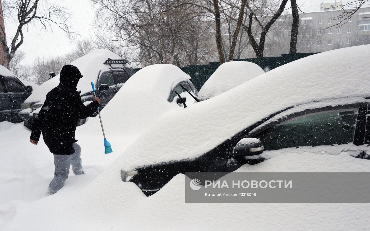 Снегопад во Владивостоке