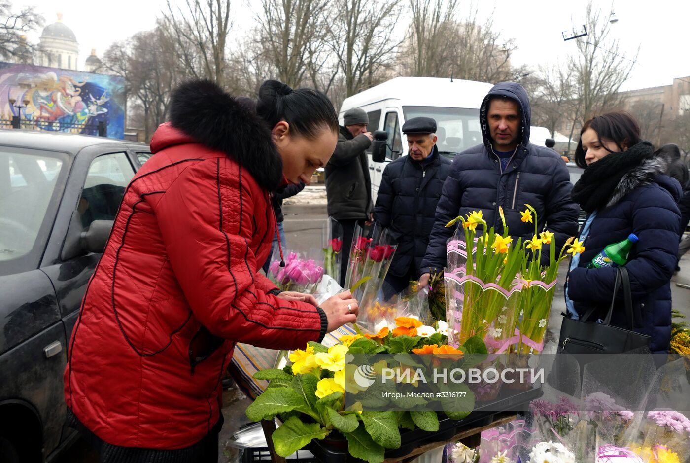 Празднование Международного женского дня в Донецке