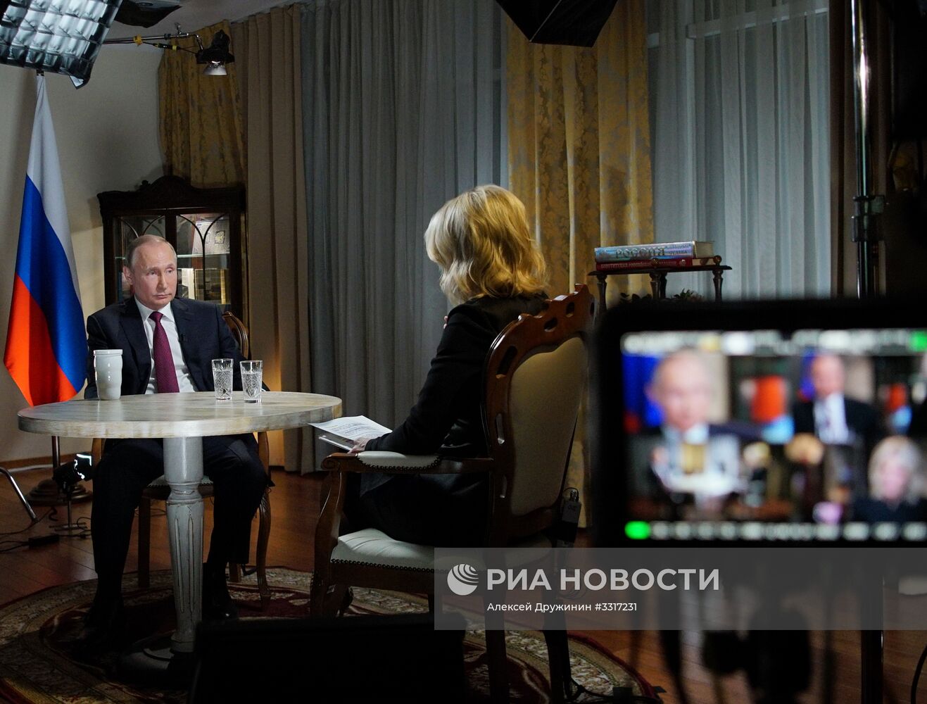 Президент РФ В. Путин дал интервью телеканалу Эн-би-си
