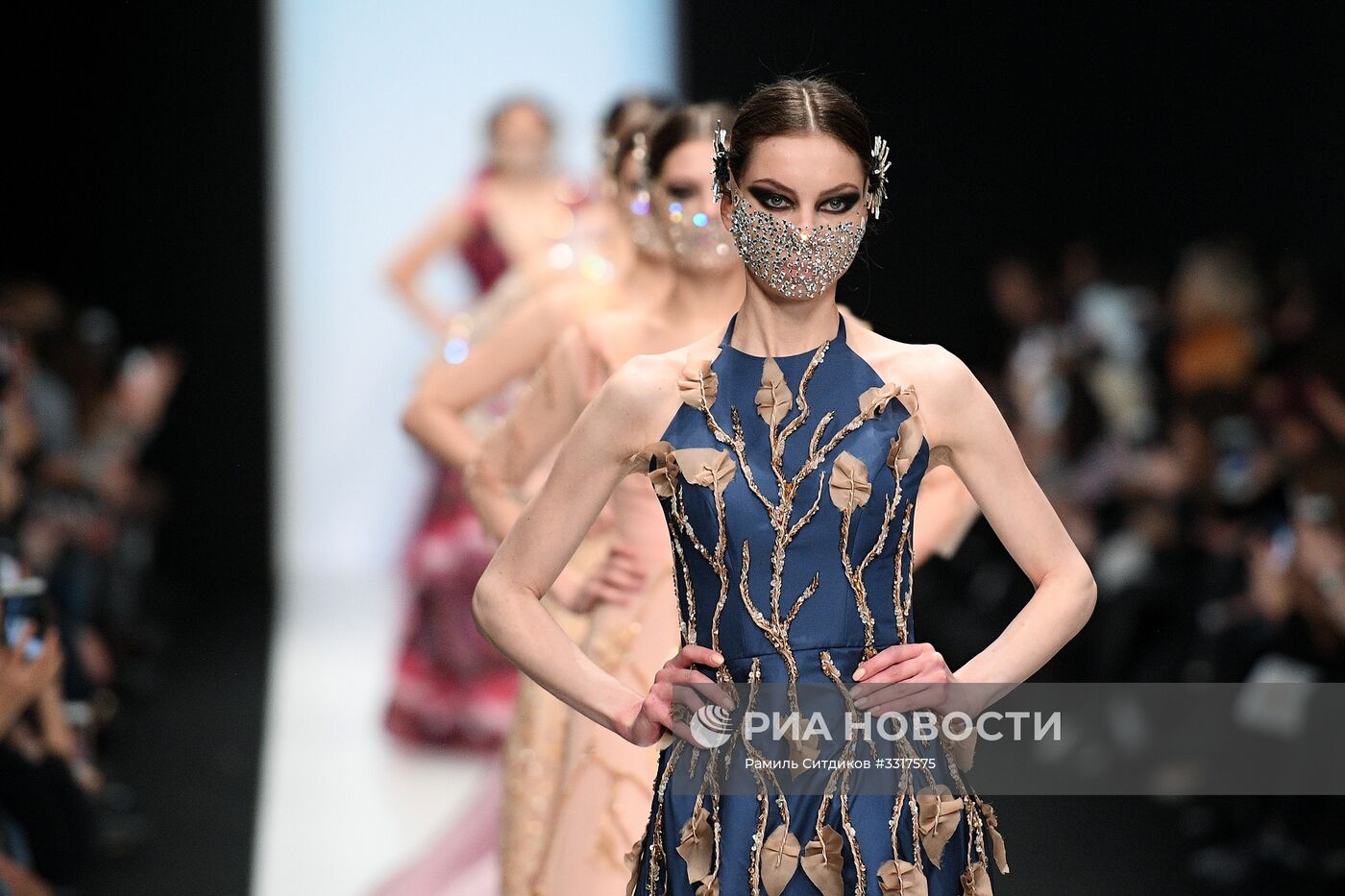 Mercedes-Benz Fashion Week Russia. День первый