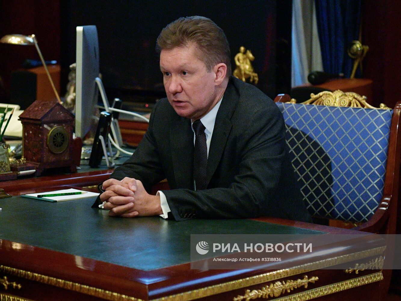 Премьер-министр РФ Д. Медведев встретился с главой "Газпрома" А. Миллером
