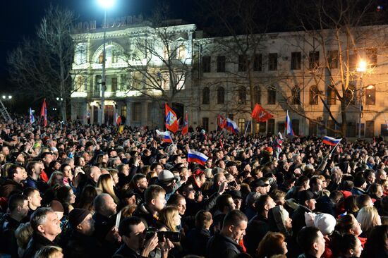Митинг в Севастополе в честь годовщины воссоединения Крыма с Россией