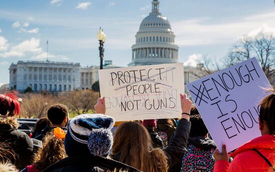 Акция против огнестрельного оружия в Вашингтоне