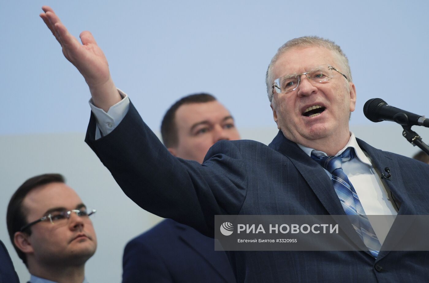 Выступление кандидата в президенты РФ В. Жириновского в штабе партии