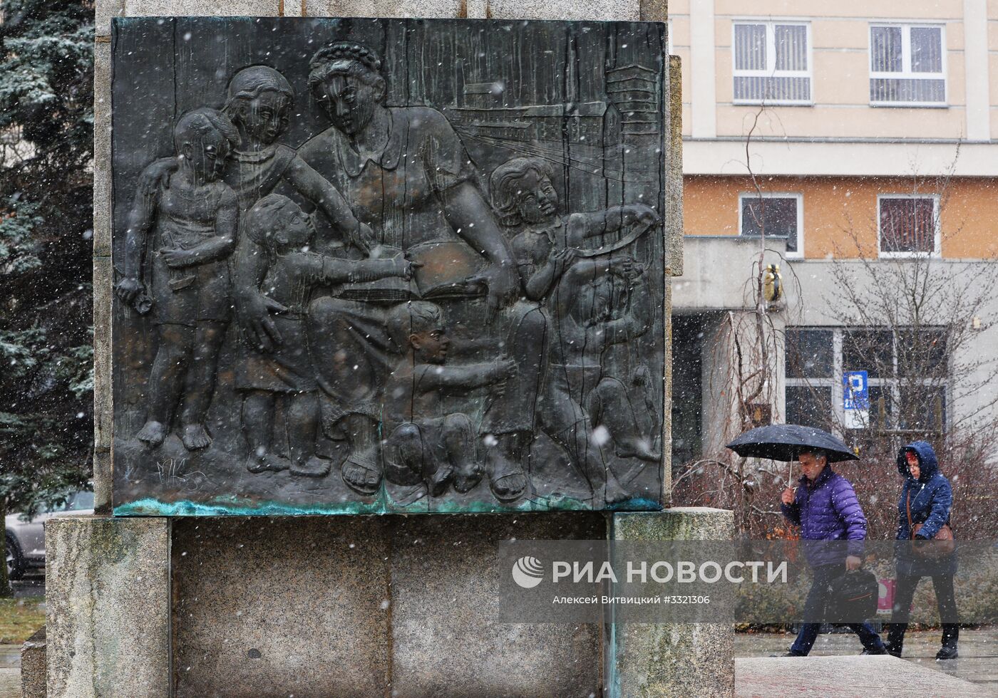 Памятники советским солдатам в Польше