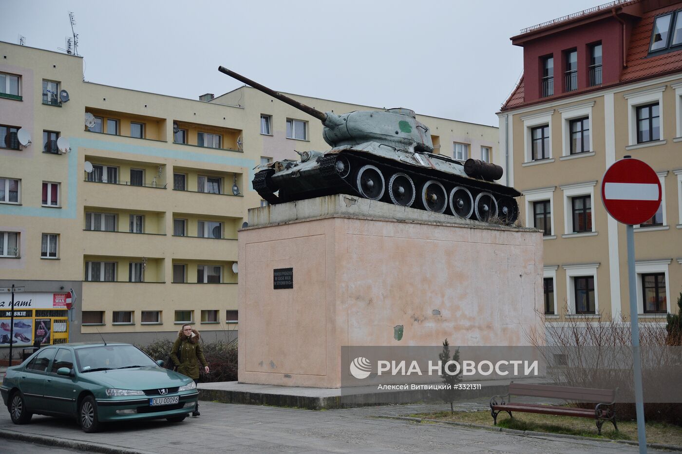 Памятники советским солдатам в Польше