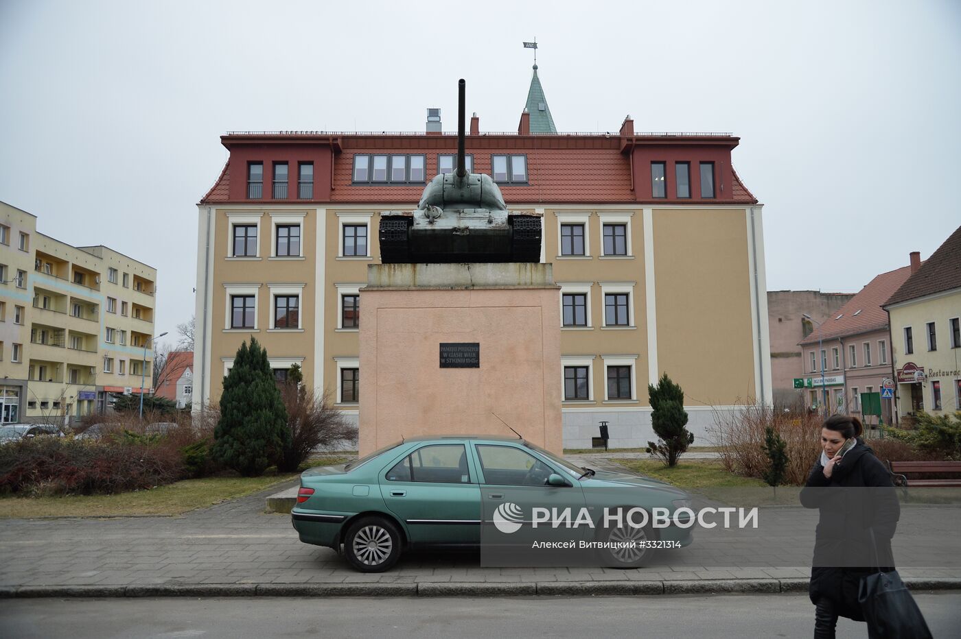 Памятники советским солдатам в Польше