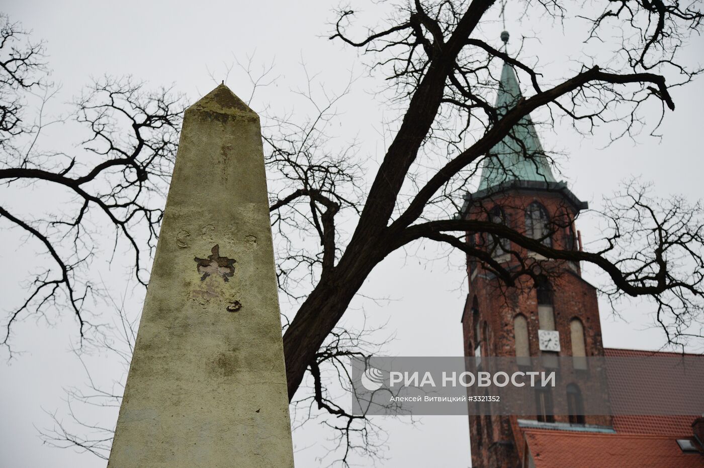 Памятники советским солдатам в Польше