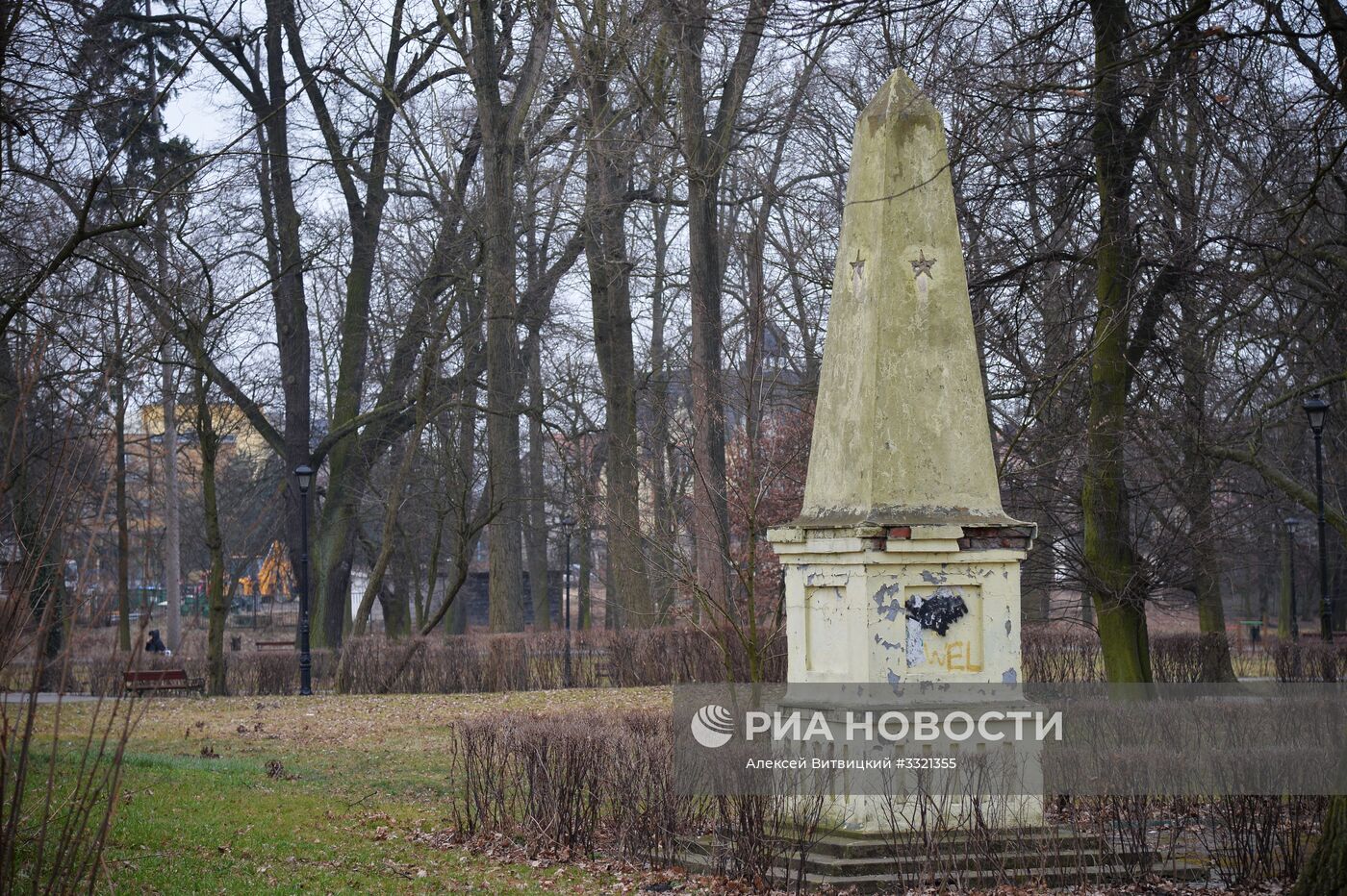 Памятники советским солдатам в Польше