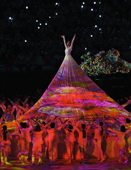 Церемония закрытия XII зимних Паралимпийских игр