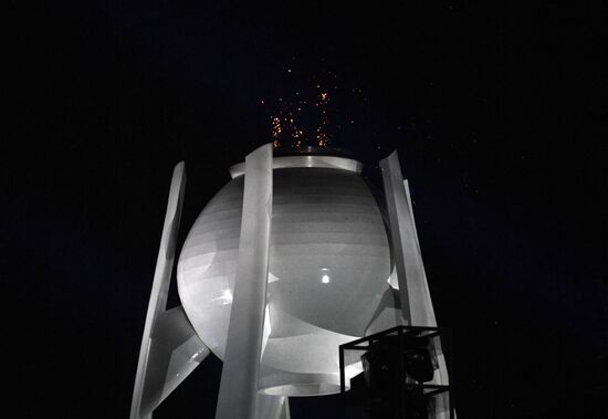 Церемония закрытия XII зимних Паралимпийских игр