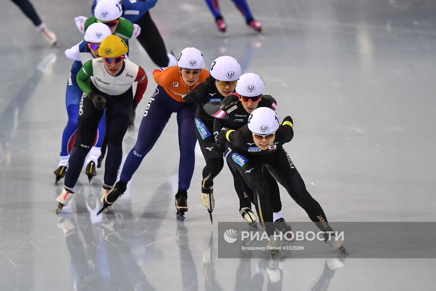 Конькобежный спорт. Финал Кубка мира. Второй день