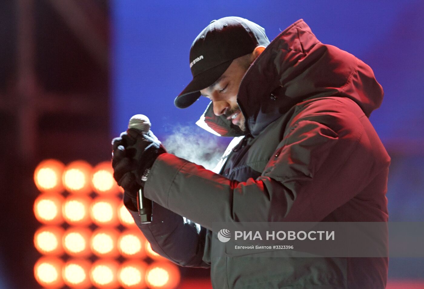 Митинг-концерт в Москве, посвященный годовщине воссоединения Крыма с Россией