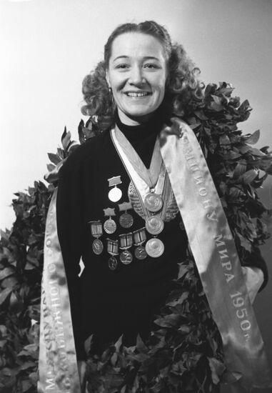 Советская спортсменка Мария Исакова