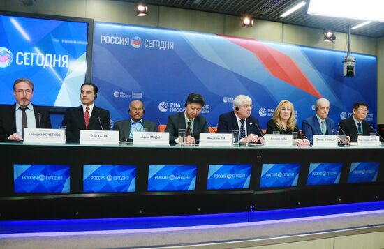 Пресс-конференция по итогам работы миссии международных наблюдателей на выборах gрезидента РФ