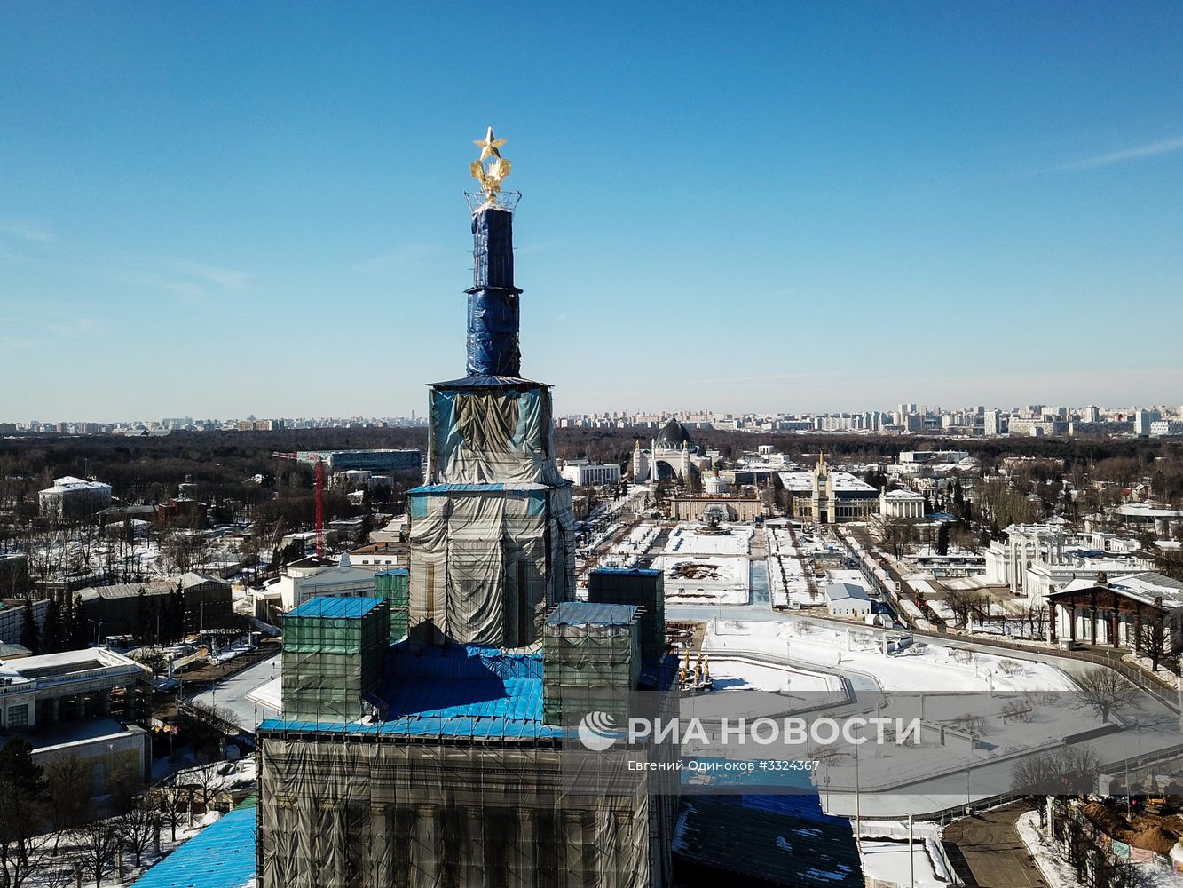Золотую звезду отреставрировали на Центральном павильоне ВДНХ