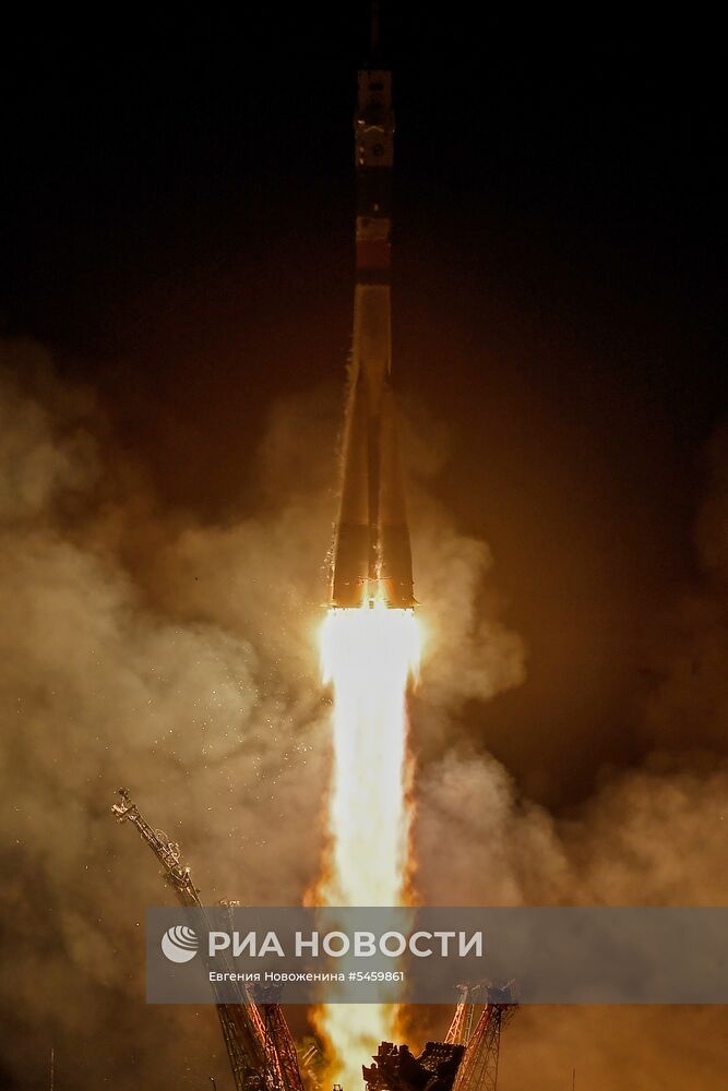 Запуск ракеты-носителя "Союз-ФГ" с кораблем "Союз МС-08" на космодроме Байконур