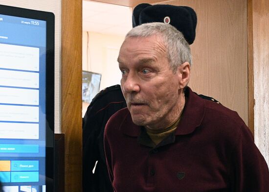 Рассмотрение ходатайства об изменении меры пресечения В. Захарченко   