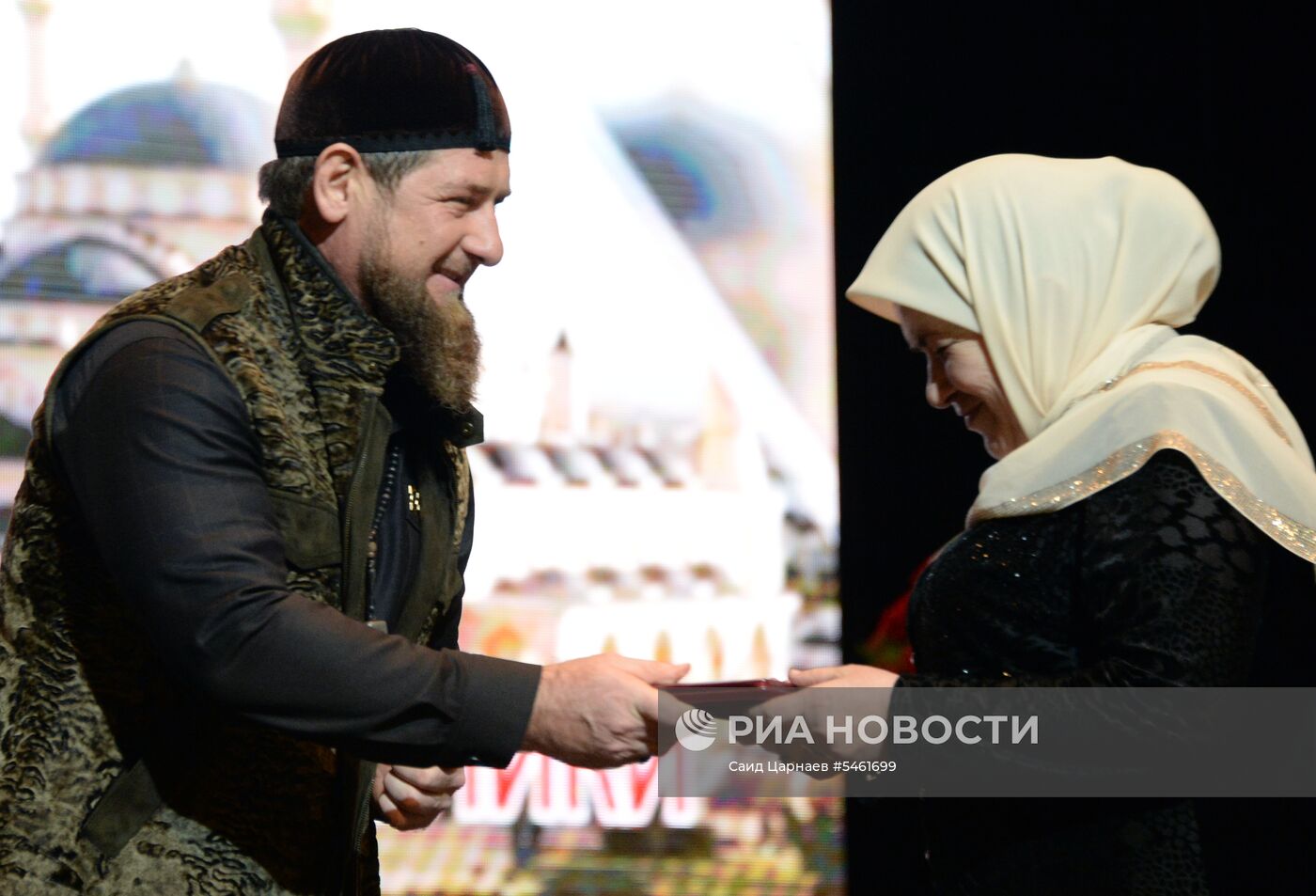 Празднование Дня конституции Чеченской Республики в Грозном